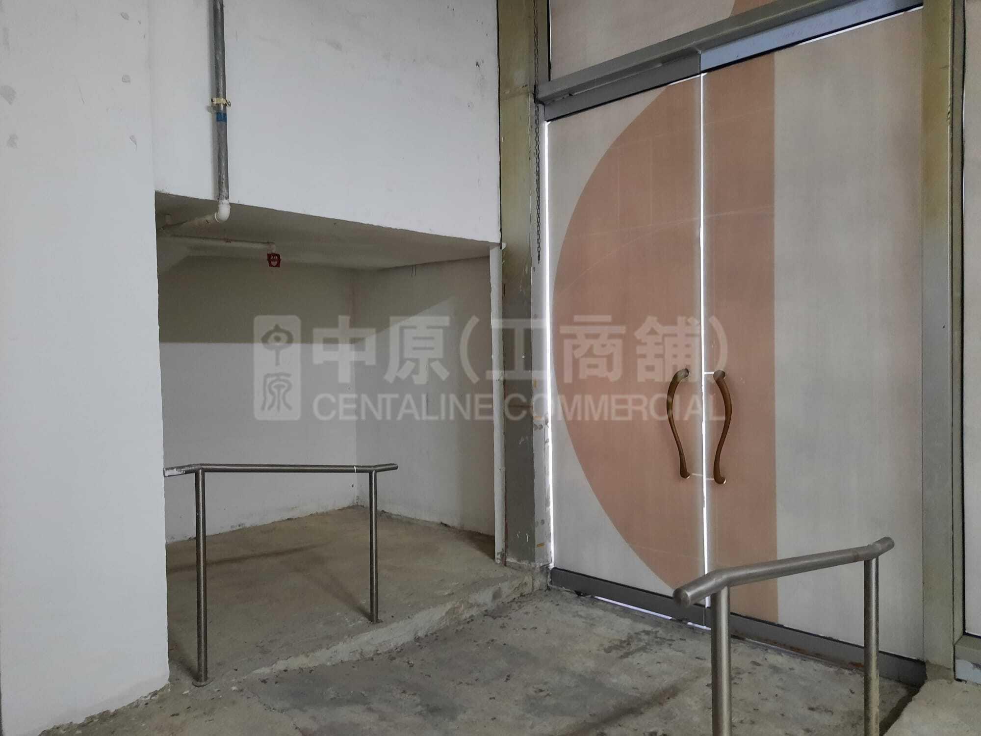 Photo materials about Westin Centre | Retail Listing | Centaline Commercial
