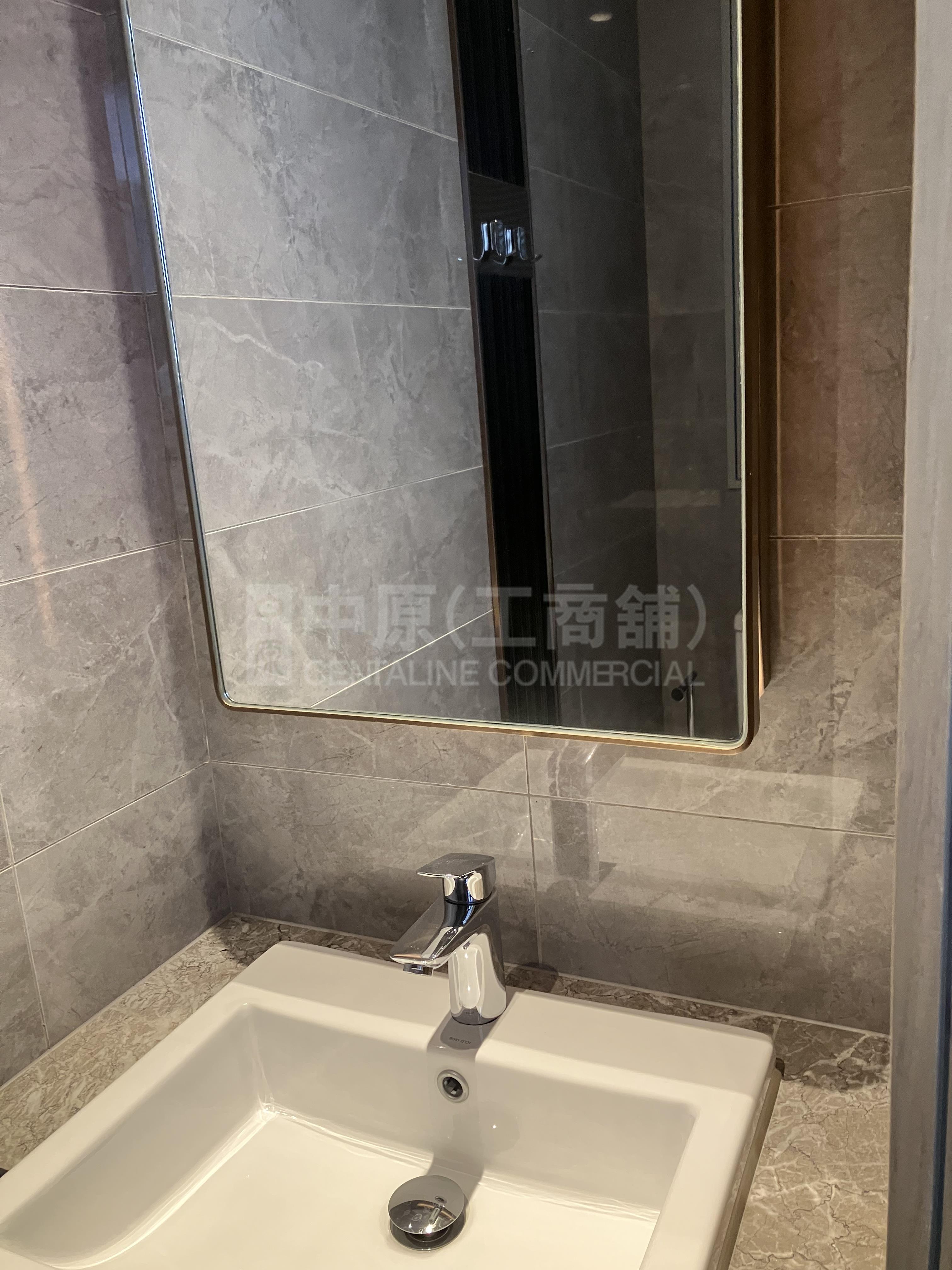 W212的相片資料｜工商樓盤｜中原工商舖
