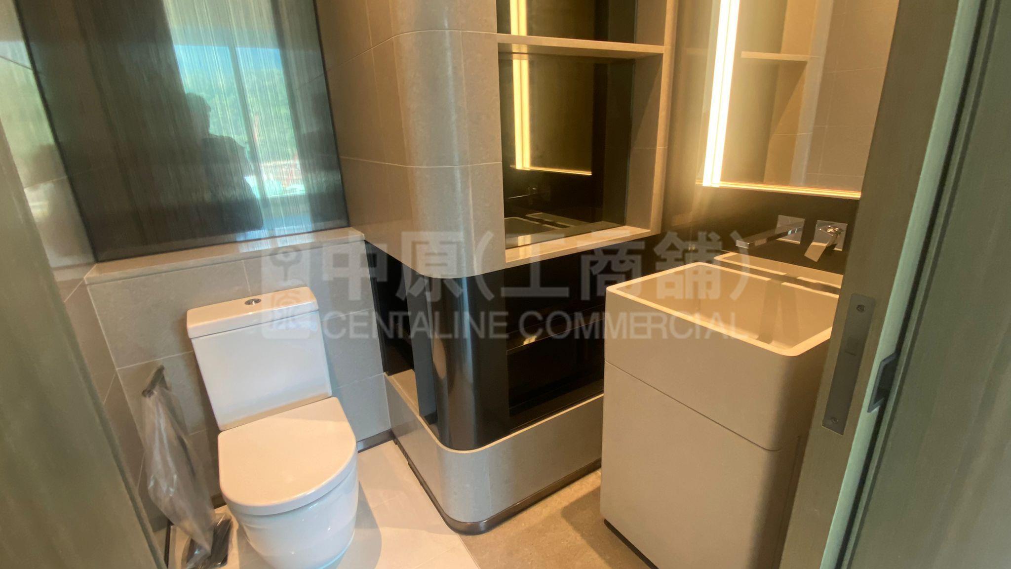 Photo materials about W Luxe | Office Listing | Centaline Commercial