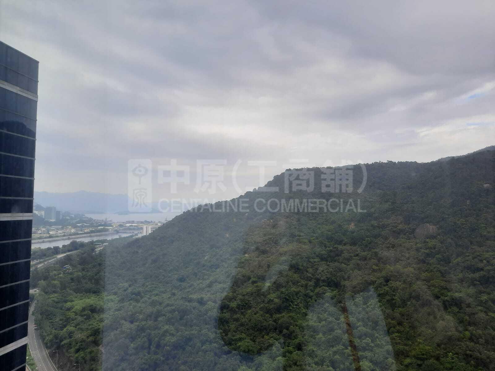 W LUXE的相片資料｜寫字樓樓盤｜中原工商舖