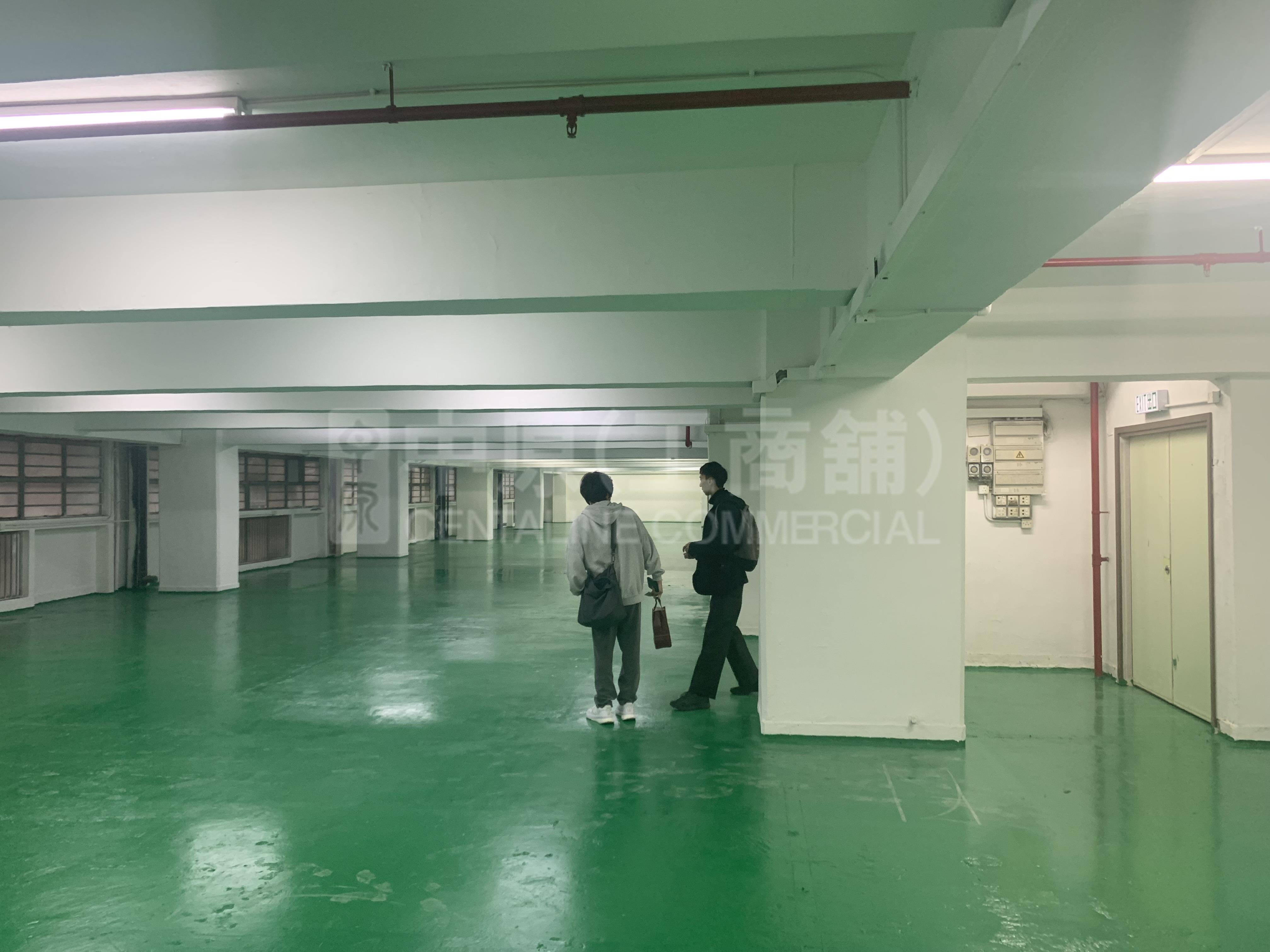 油塘工業城 B座的相片資料｜工商樓盤｜中原工商舖