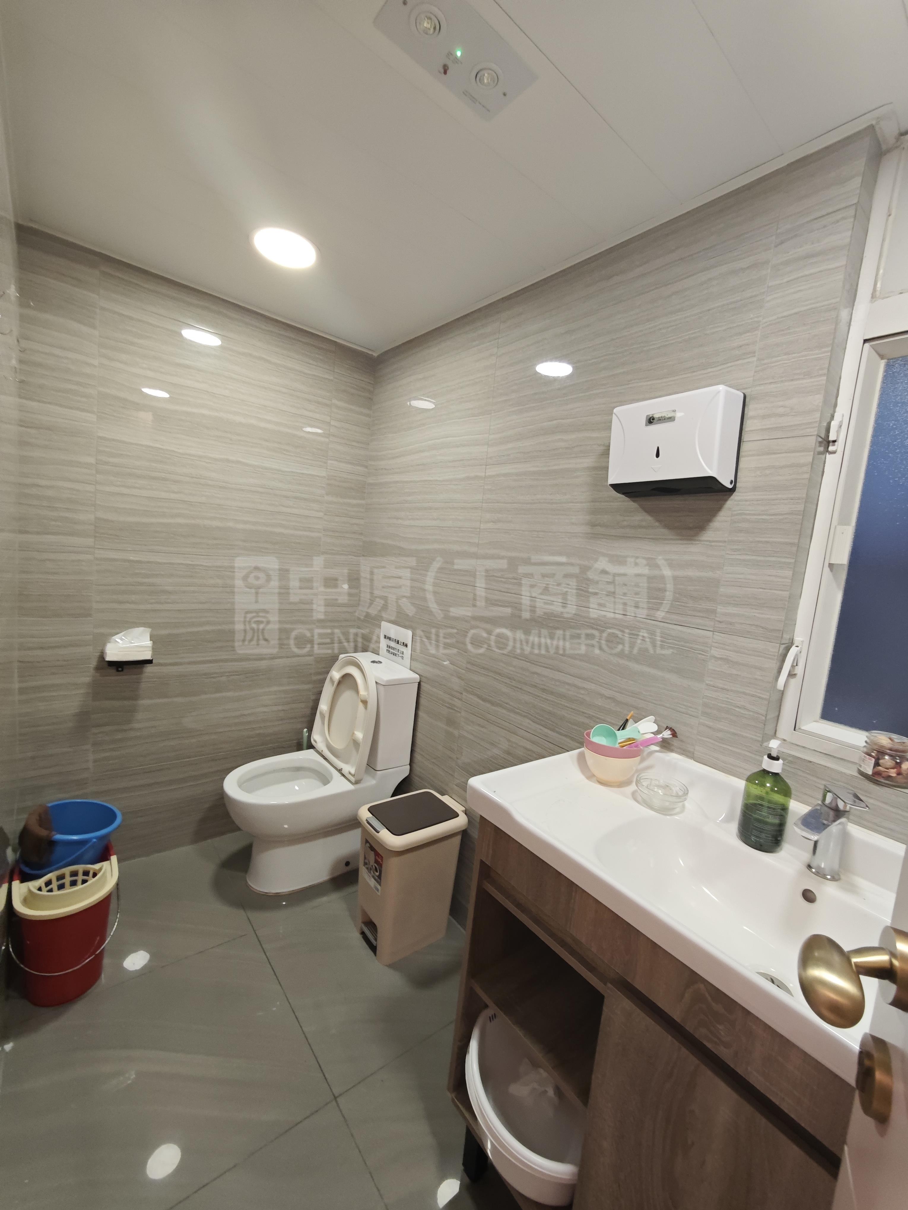 Photo materials about Elite Industrial Centre | Industrial Listing | Centaline Commercial