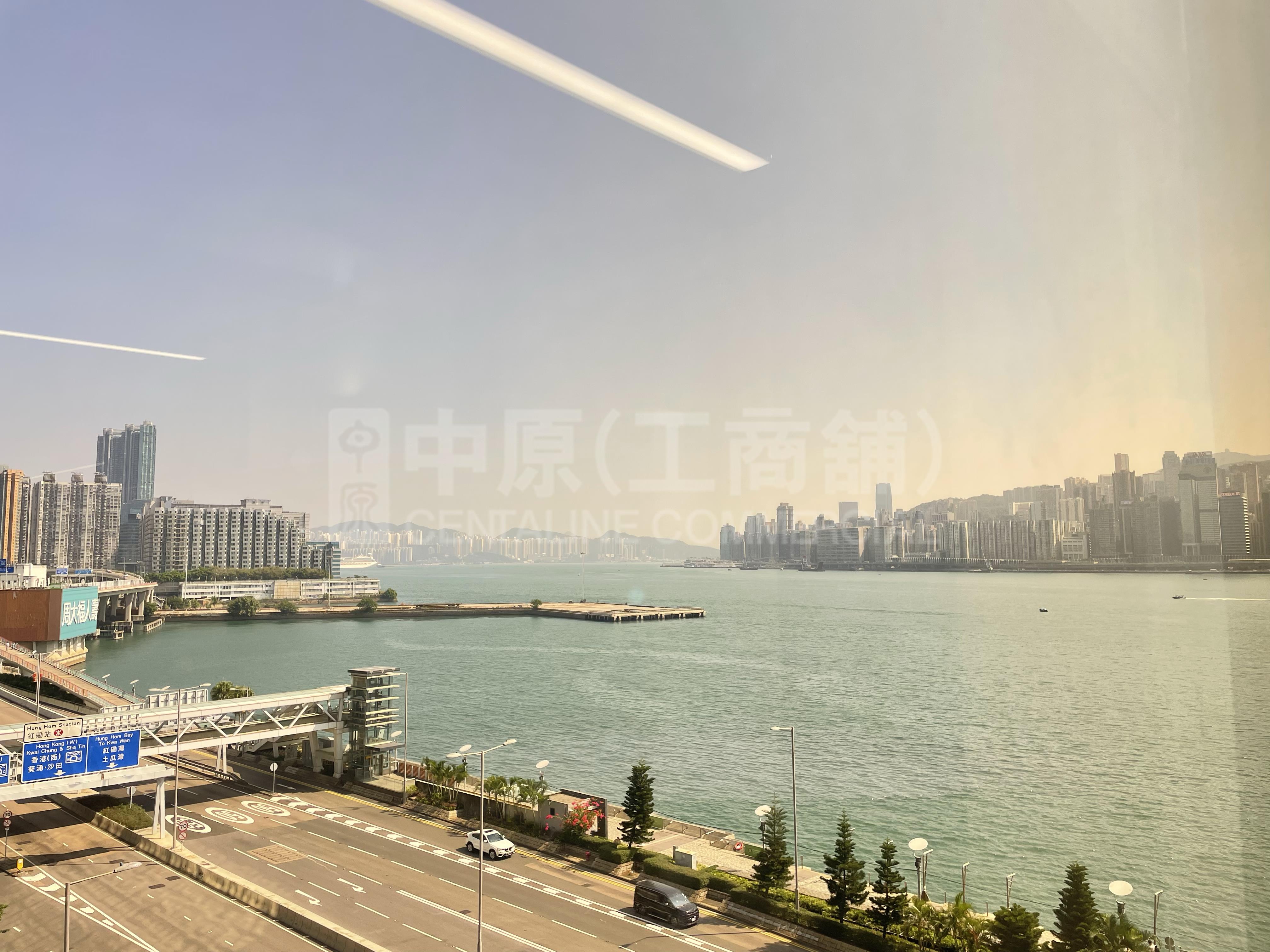 Photo materials about Tsim Sha Tsui Centre | Office Listing | Centaline Commercial