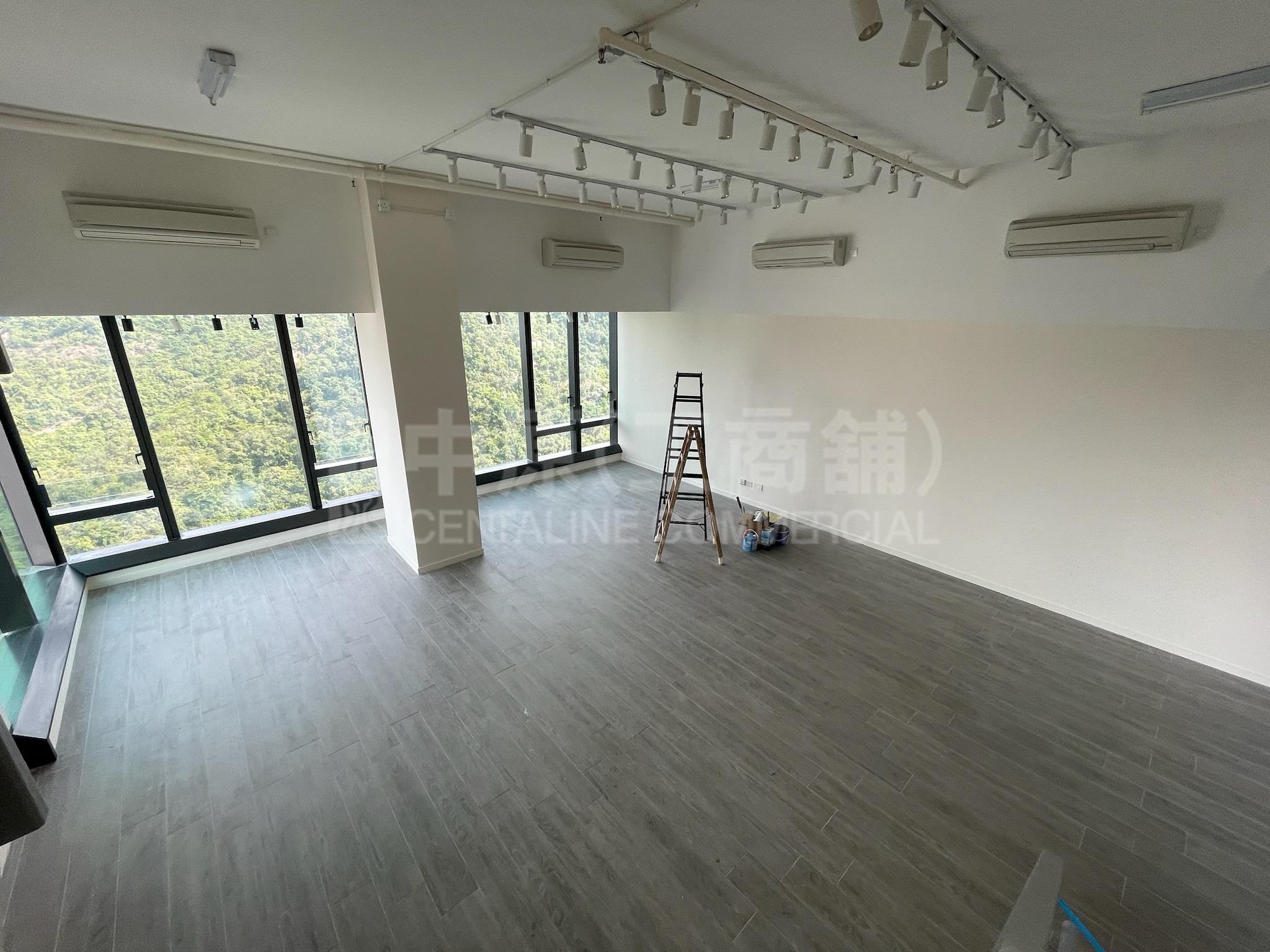 W LUXE的相片资料｜写字楼楼盘｜中原工商铺