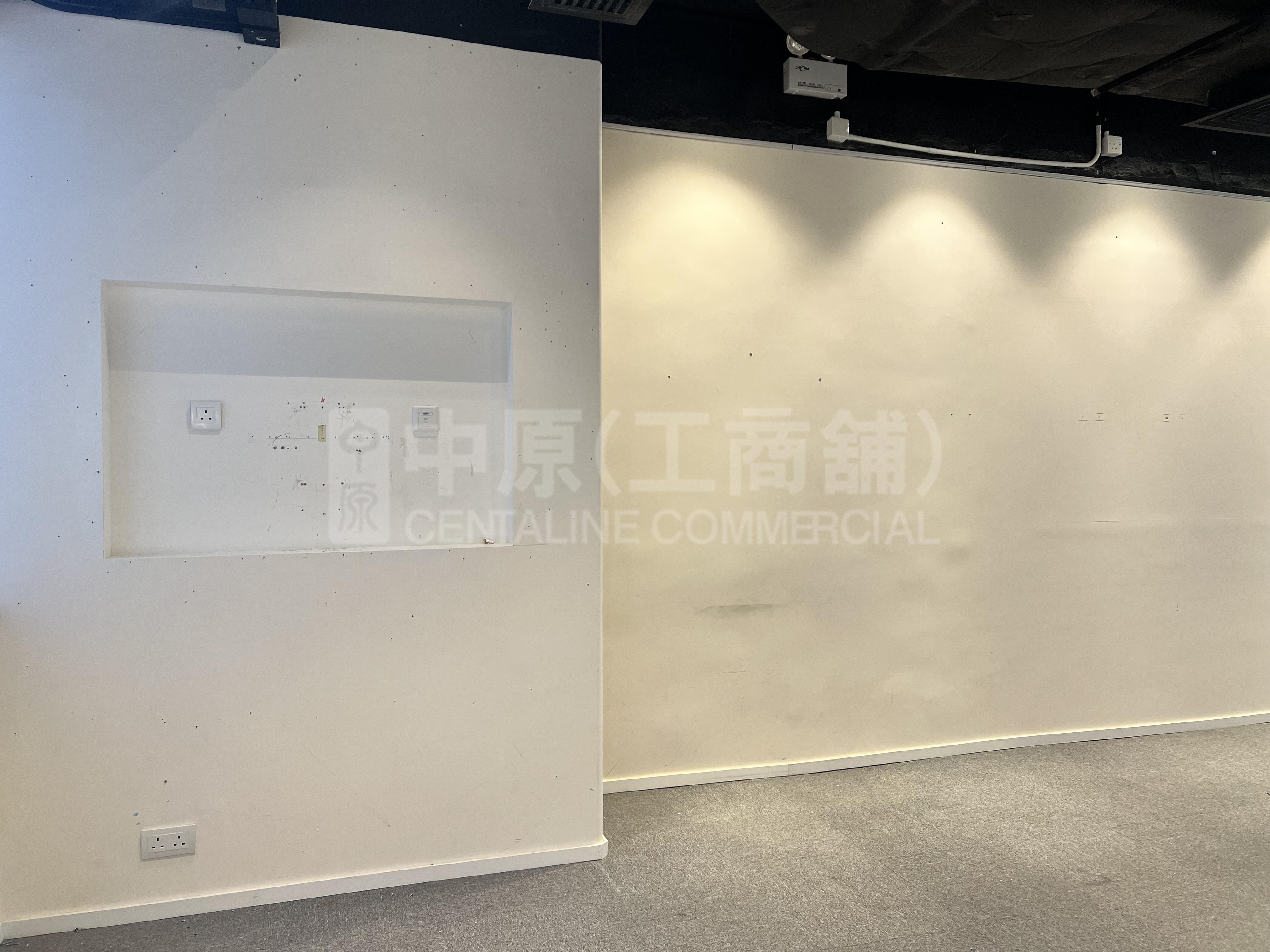 英皇鐘錶珠寶中心的相片資料｜商舖樓盤｜中原工商舖