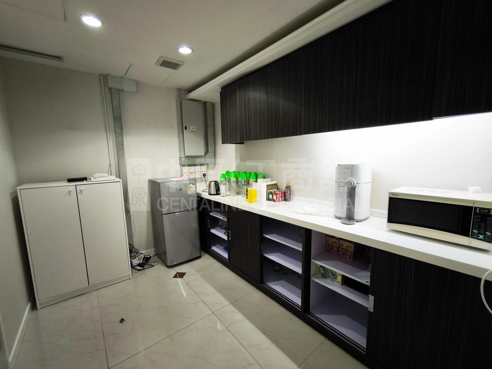 Shun Tak Centre, West Tower｜Office Property | Centaline Commercial