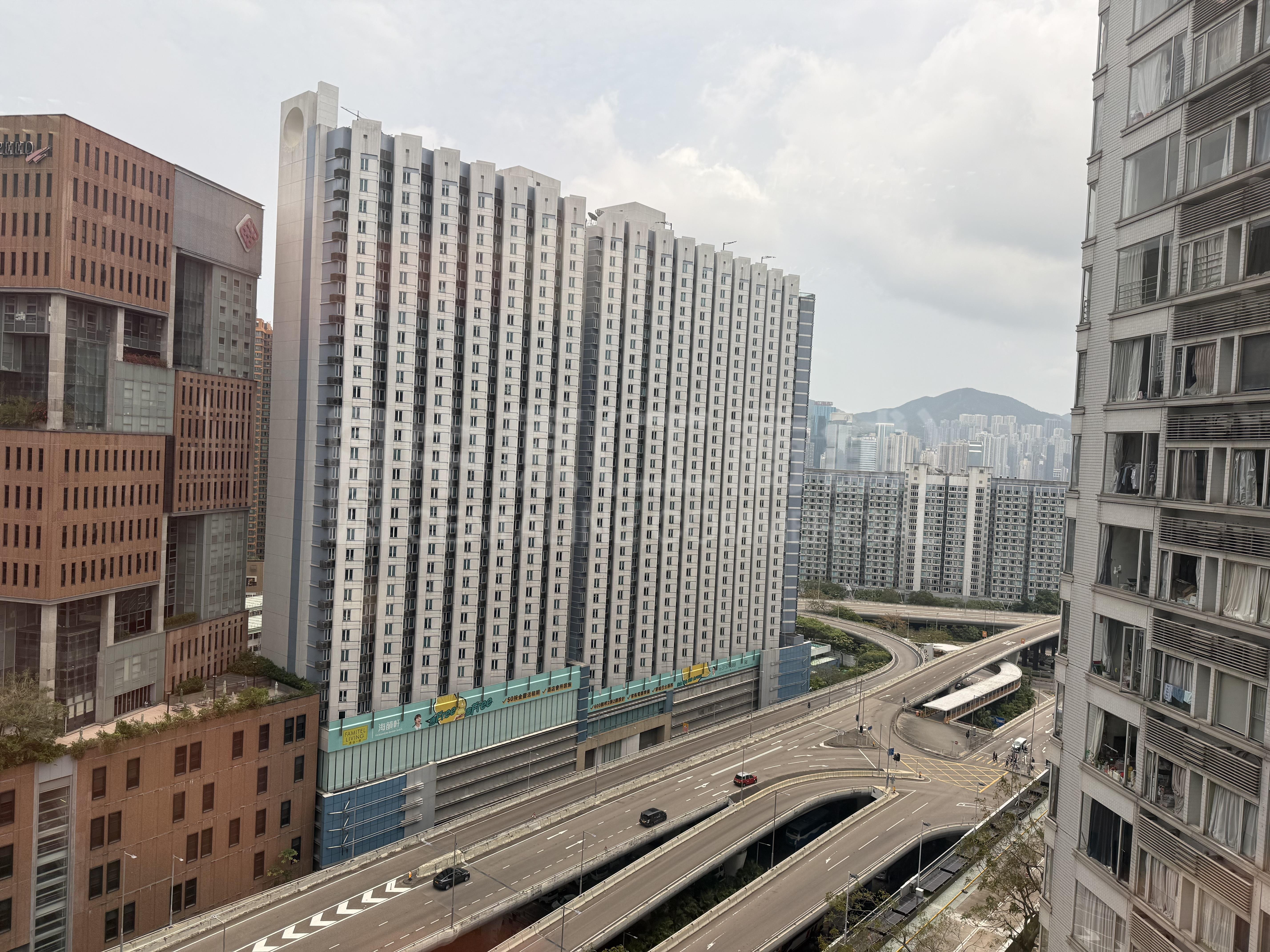 Photo materials about Metropolis Tower | Office Listing | Centaline Commercial
