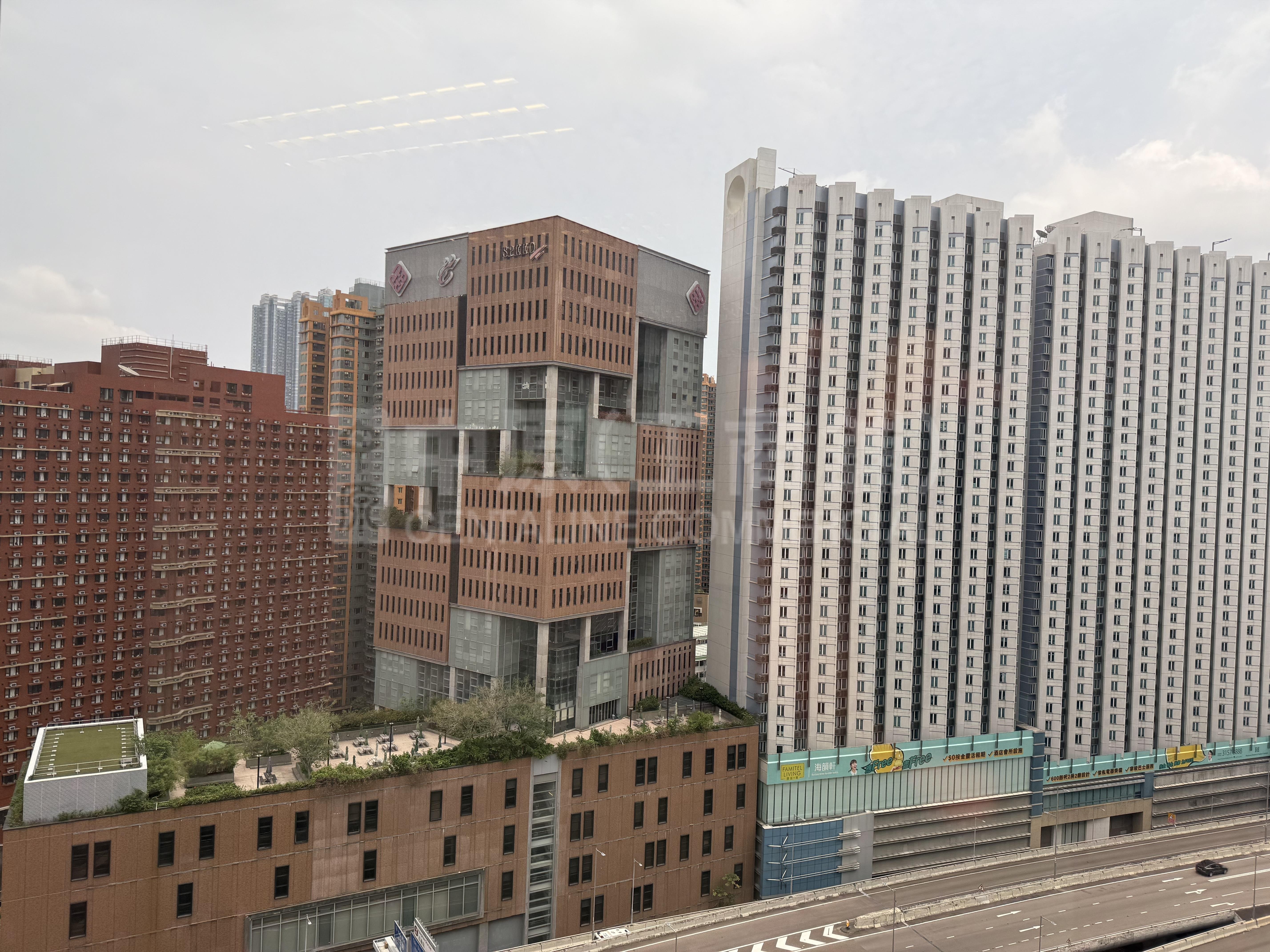 Photo materials about Metropolis Tower | Office Listing | Centaline Commercial